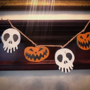 Halloween garland: skulls and pumpkins.