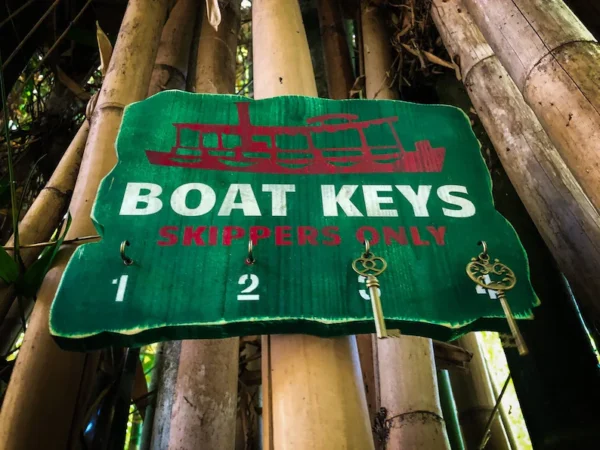 Boat keys: skippers only.