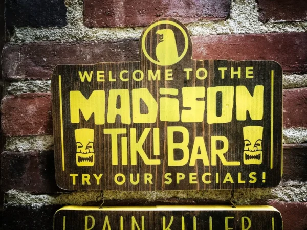 Madison Tiki Bar: Try our specials!